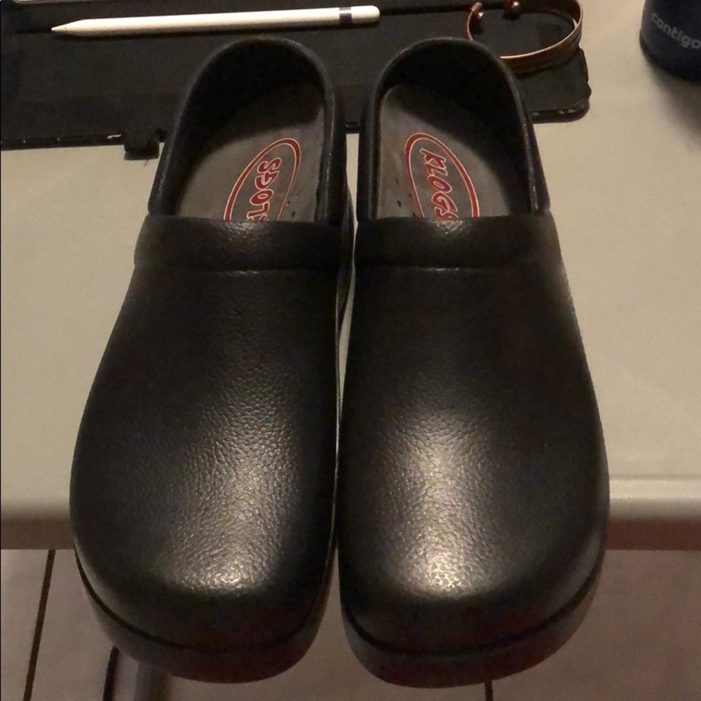 Clogs